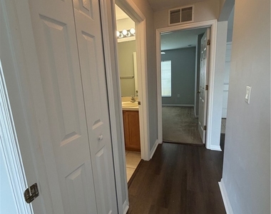 2717 4th Street Sw - Photo Thumbnail 4