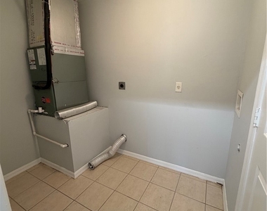 2717 4th Street Sw - Photo Thumbnail 11