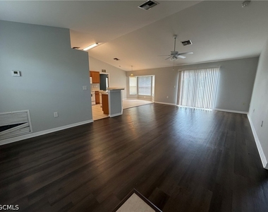 2717 4th Street Sw - Photo Thumbnail 8