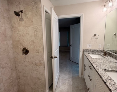 808 Nw 9th Street - Photo Thumbnail 12