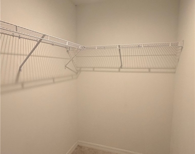 808 Nw 9th Street - Photo Thumbnail 11