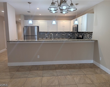 723 Homer Avenue S - Photo Thumbnail 4