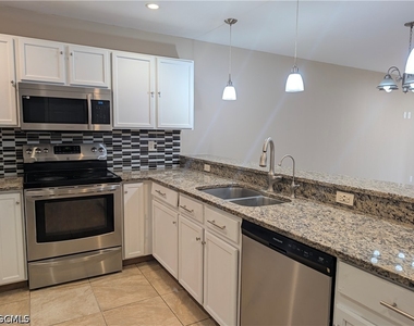 723 Homer Avenue S - Photo Thumbnail 8