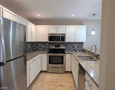 723 Homer Avenue S - Photo Thumbnail 3
