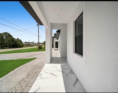 306 Bell Boulevard S - Photo Thumbnail 3