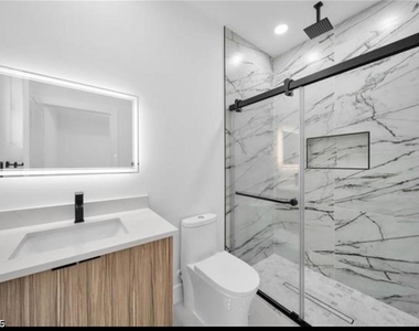 306 Bell Boulevard S - Photo Thumbnail 14