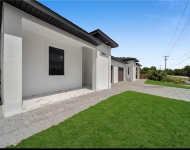 306 Bell Boulevard S - Photo Thumbnail 2