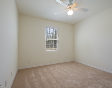 4409 Nw 32nd Terrace - Photo Thumbnail 9