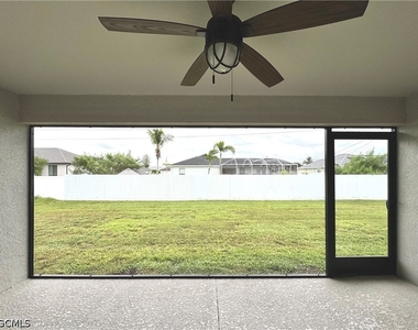 1125 Nw 2nd Place - Photo Thumbnail 5