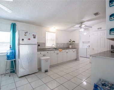 735 N Granja Street - Photo Thumbnail 12