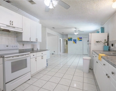 735 N Granja Street - Photo Thumbnail 5