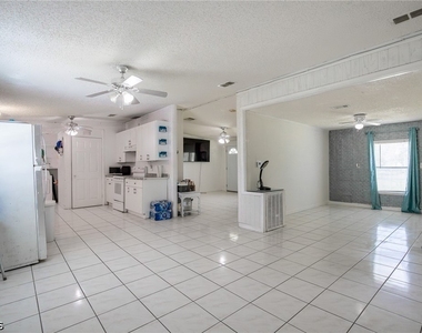 735 N Granja Street - Photo Thumbnail 6
