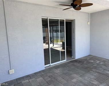 2926 Se Santa Barbara Place - Photo Thumbnail 4