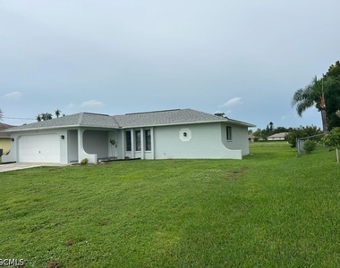 1030 Se 5th Avenue - Photo Thumbnail 1