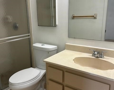1030 Se 5th Avenue - Photo Thumbnail 19