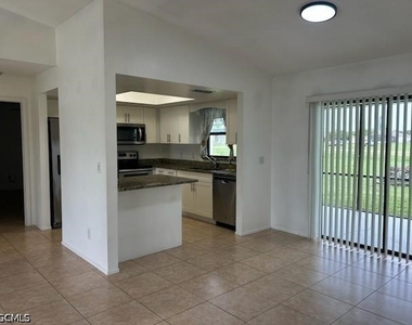 1030 Se 5th Avenue - Photo Thumbnail 5