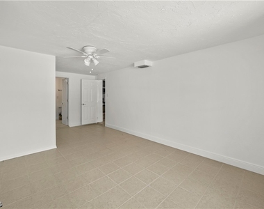 4081 Springs Lane - Photo Thumbnail 10