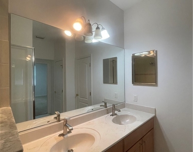 4341 Lazio Way - Photo Thumbnail 28