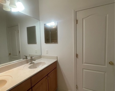 4341 Lazio Way - Photo Thumbnail 26