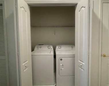 4341 Lazio Way - Photo Thumbnail 34