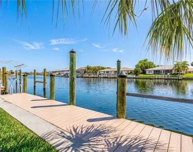 3804 Se 12th Avenue - Photo Thumbnail 16
