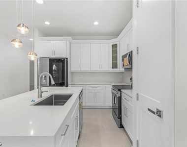 3804 Se 12th Avenue - Photo Thumbnail 10