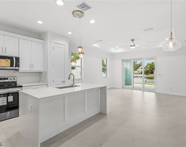 3804 Se 12th Avenue - Photo Thumbnail 11