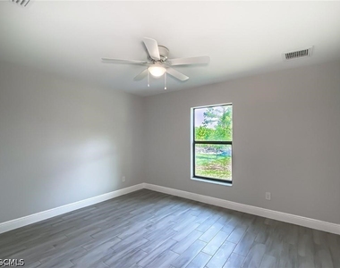 919 Ne 35th Lane - Photo Thumbnail 12