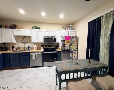 10024 Ravello Boulevard - Photo Thumbnail 5