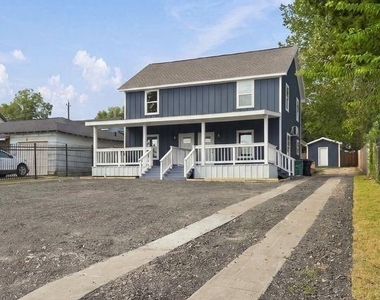 1720 Pasadena Street - Photo Thumbnail 1