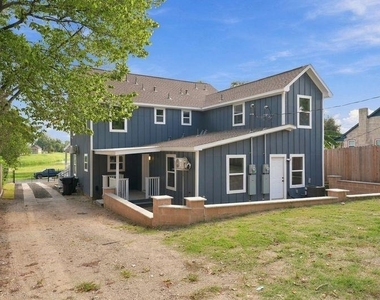 1720 Pasadena Street - Photo Thumbnail 2
