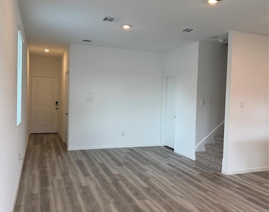 17802 Delmar Heights Lane - Photo Thumbnail 5