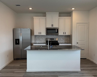 17802 Delmar Heights Lane - Photo Thumbnail 3
