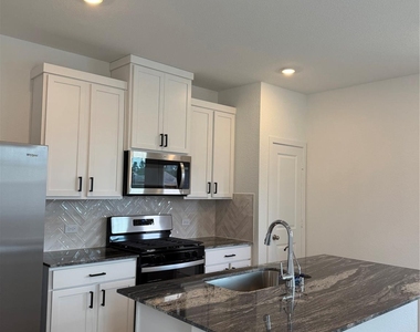 17802 Delmar Heights Lane - Photo Thumbnail 4
