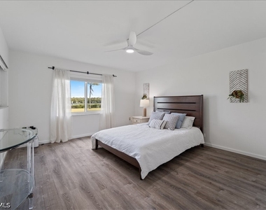 307 Goodlette-frank Road S - Photo Thumbnail 5