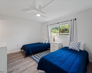 307 Goodlette-frank Road S - Photo Thumbnail 9