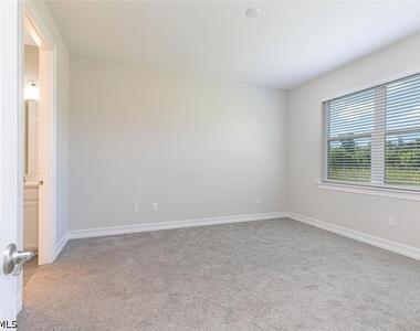 1050 Enbrook Loop - Photo Thumbnail 16