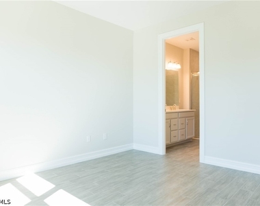 1050 Enbrook Loop - Photo Thumbnail 7