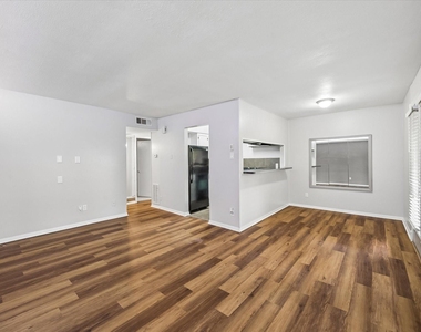 3938 W Alabama Street - Photo Thumbnail 1