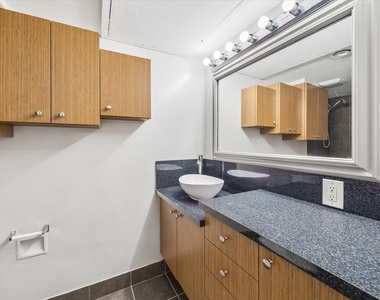 3938 W Alabama Street - Photo Thumbnail 6
