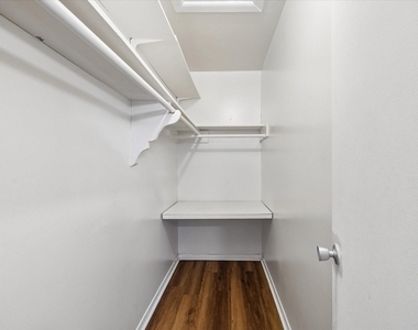 3938 W Alabama Street - Photo Thumbnail 8