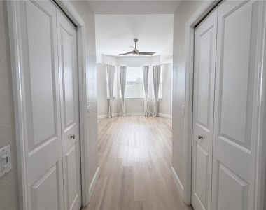 8550 Kingbird Loop - Photo Thumbnail 8