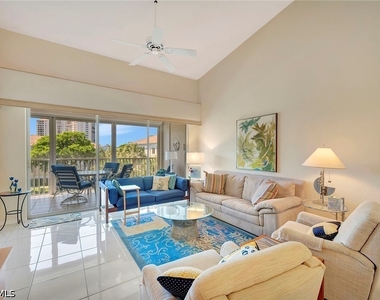 7654 Pebble Creek Circle - Photo Thumbnail 4