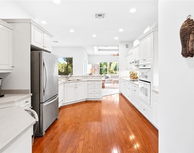 9000 Lely Island Circle - Photo Thumbnail 4