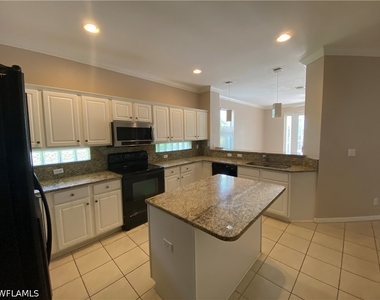 6658 Plantation Preserve Circle N - Photo Thumbnail 10