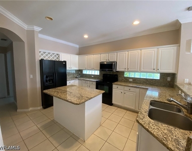 6658 Plantation Preserve Circle N - Photo Thumbnail 13