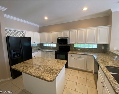 6658 Plantation Preserve Circle N - Photo Thumbnail 4