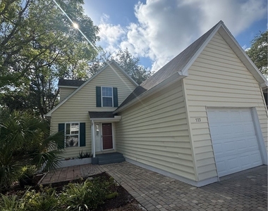 533 Leawood Circle - Photo Thumbnail 5