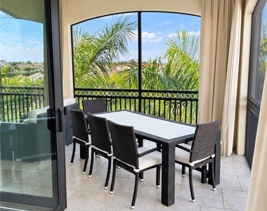 16425 Carrara Way - Photo Thumbnail 5
