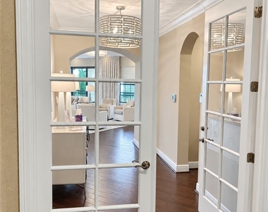 16425 Carrara Way - Photo Thumbnail 10
